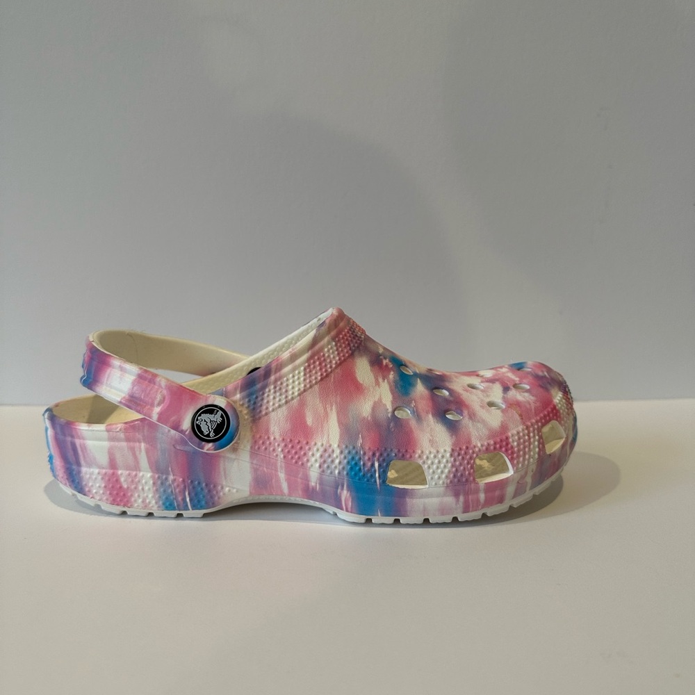 Shoes - Picture 2 of 5